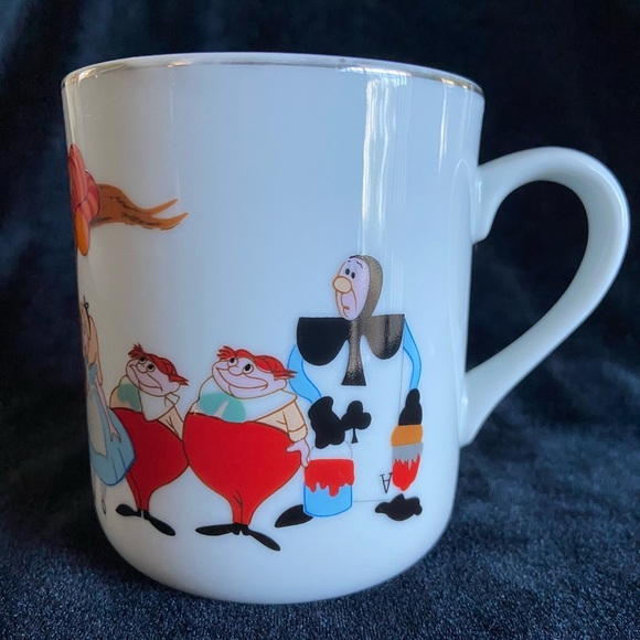 1970s VTG Walt Disney Productions Alice in Wonderland Coffee Cup Mug Metal Rim - Picture 3 of 11
